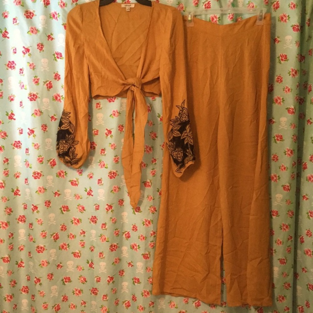 Crop top and pant set